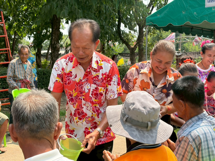 โครงการจัดตั้งโรงเรียนผู้สูงอายุฯ และรดน้ำขอพรผู้สูงอายุ เทศกาลสงกรานต์ เทศบาลตำบลกุดประทาย ประจำปี พ.ศ.2569